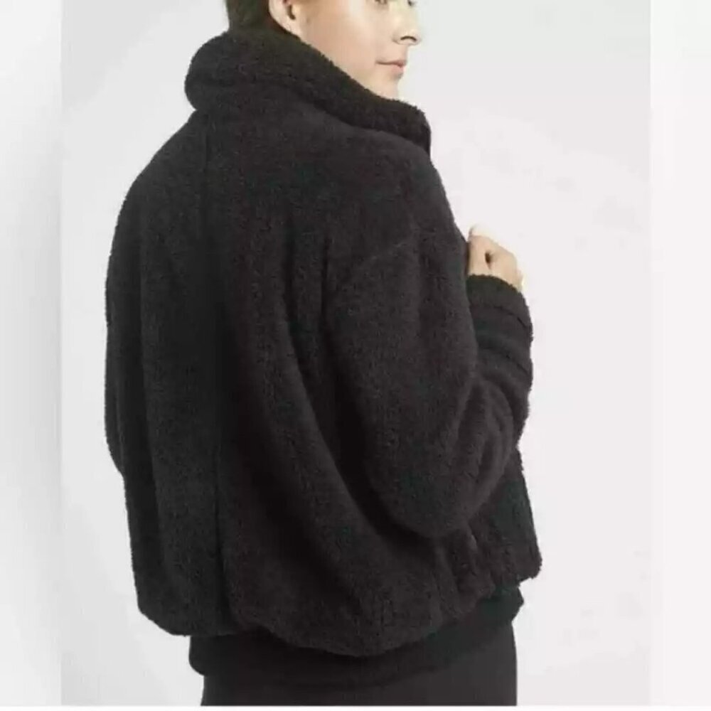 ATHLETA Willow Fleece Sherpa Jacket Women's S Small Black Fuzzy Bomber 599478 - Picture 2 of 16